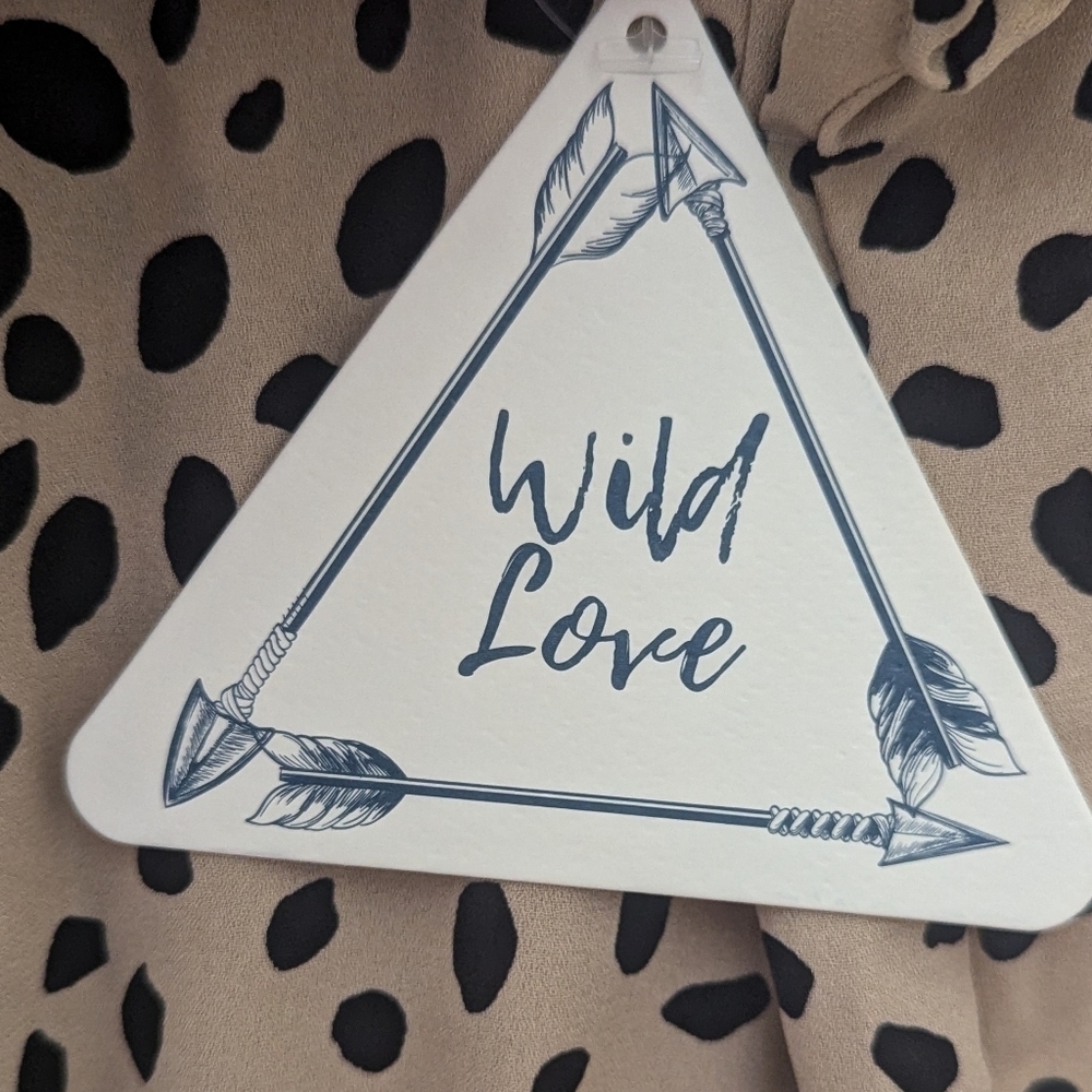 Wild Love Beige and black Elastic Waist Blouse size Large - Picture 5 of 7